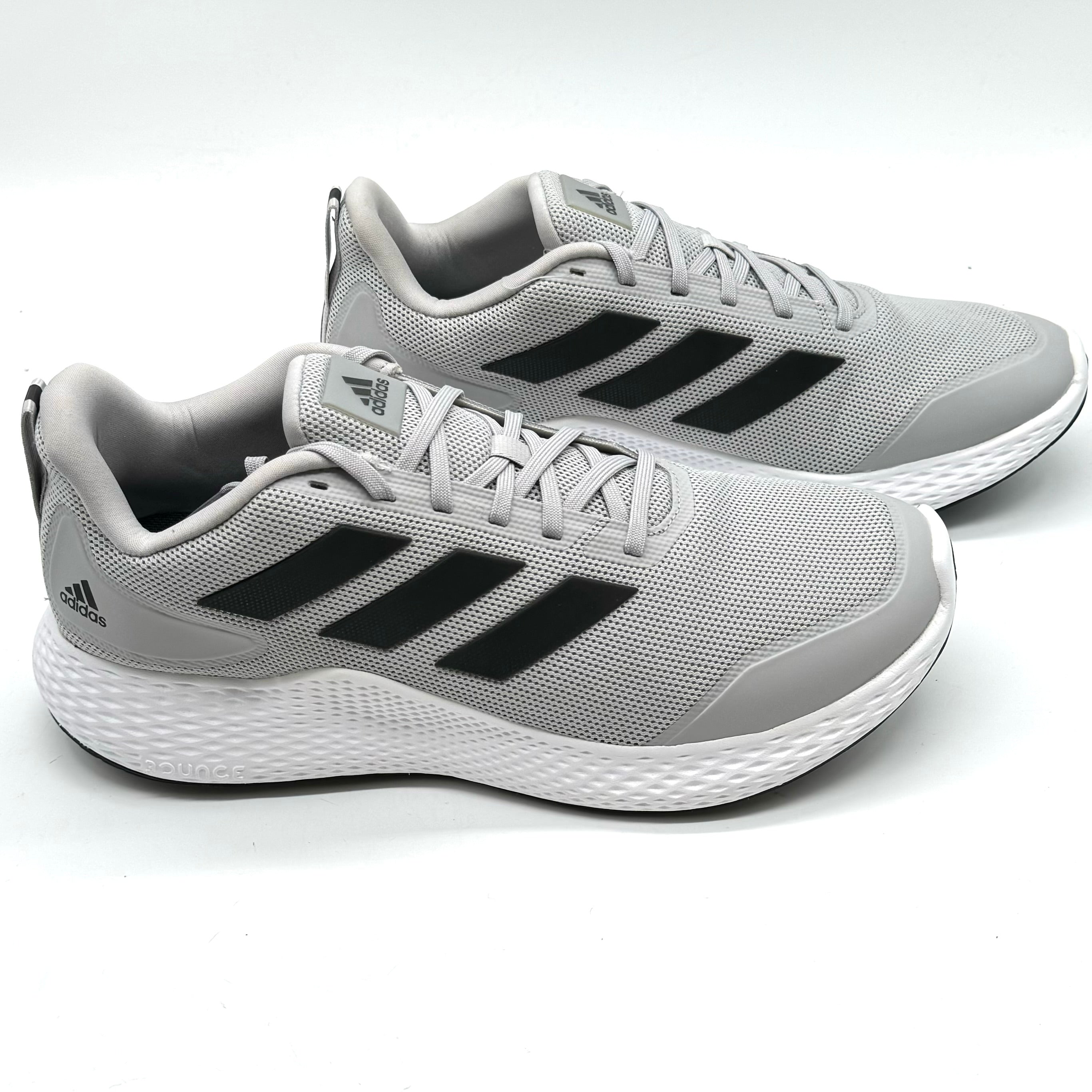 Adidas - Chaussures d'entraînement Edge Gameday (Gris)
